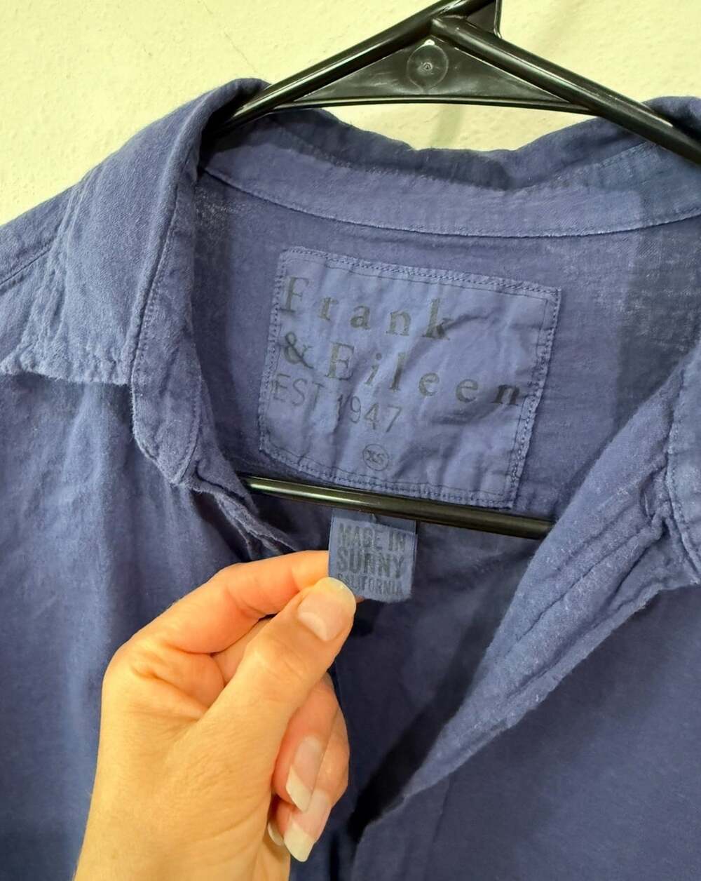 Frank & Eileen Blue Button Up Front Shirt XS Small Cotton Womens Long Sleeve T - Picture 3 of 5